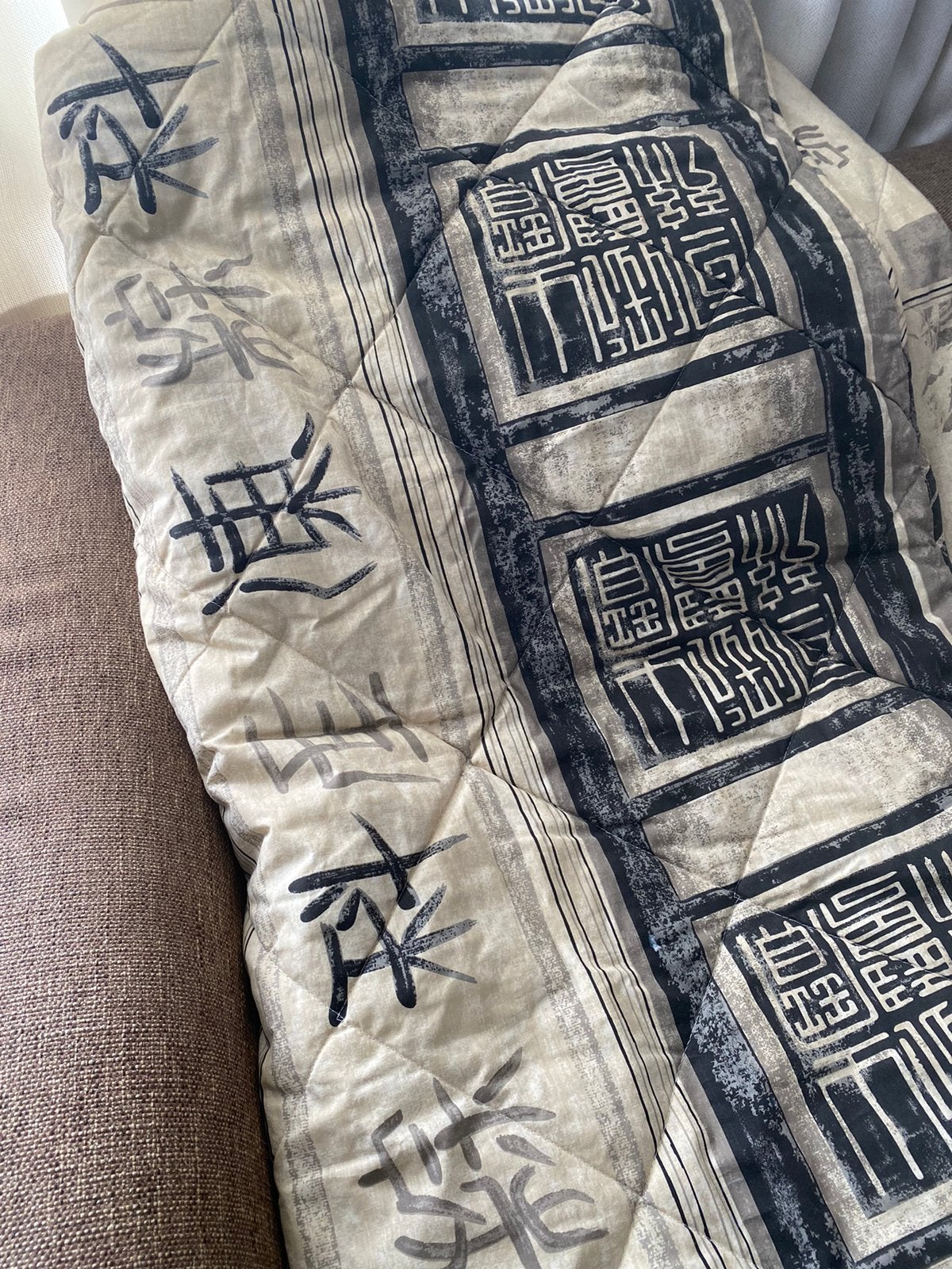 Sprei Japans chinees tekens 250 cm X 250 cm LxB, Huis en Inrichting, Wit, Overige typen, Tweepersoons, Ophalen of Verzenden