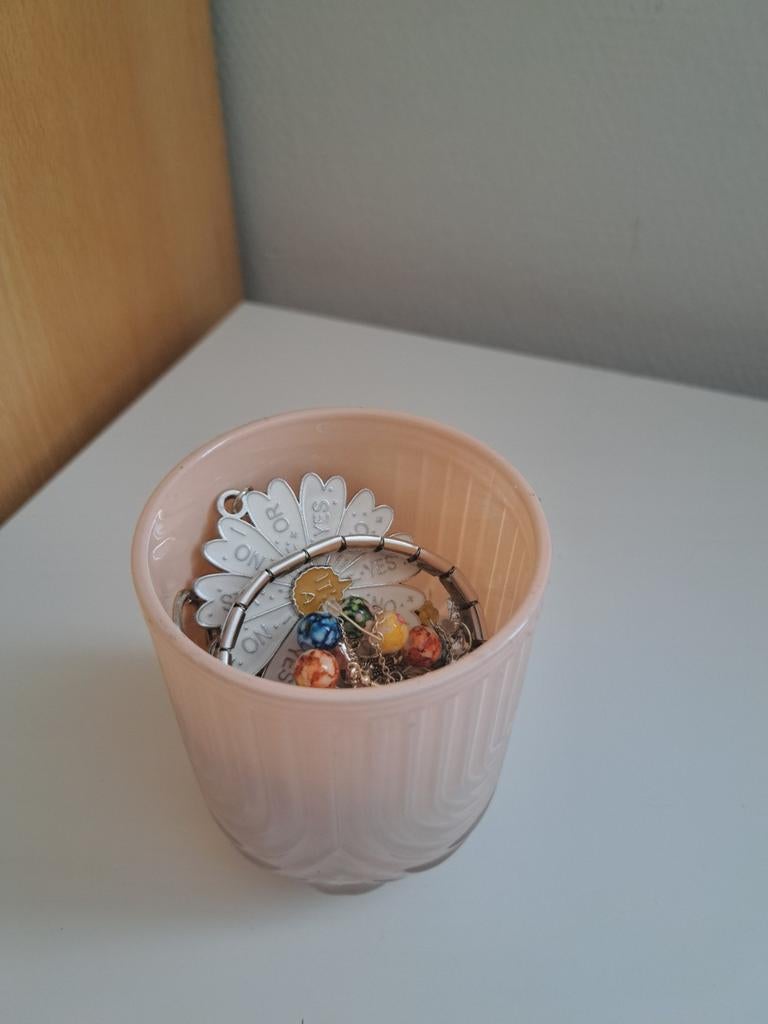 Sieraden in glazen potje, Ophalen of Verzenden