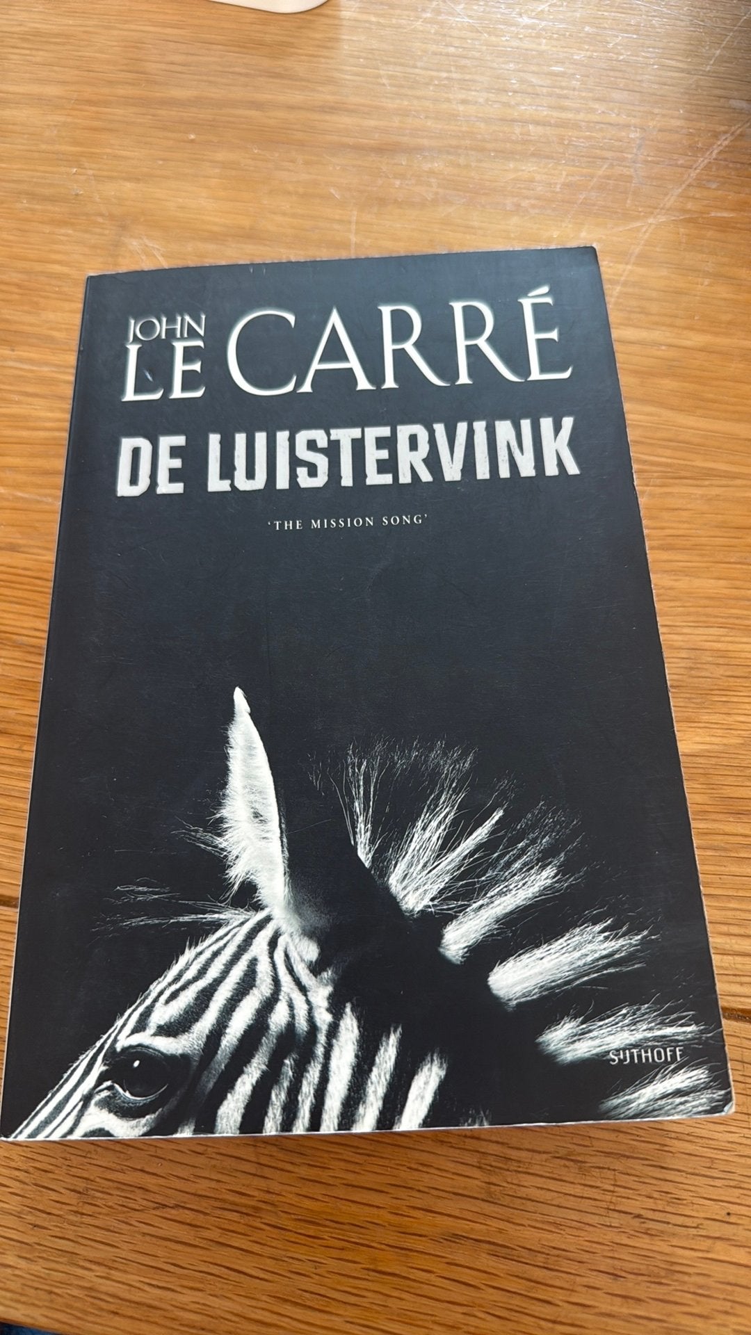 J. Le Carre - De Luistervink, Ophalen of Verzenden, Zo goed als nieuw, J. Le Carre