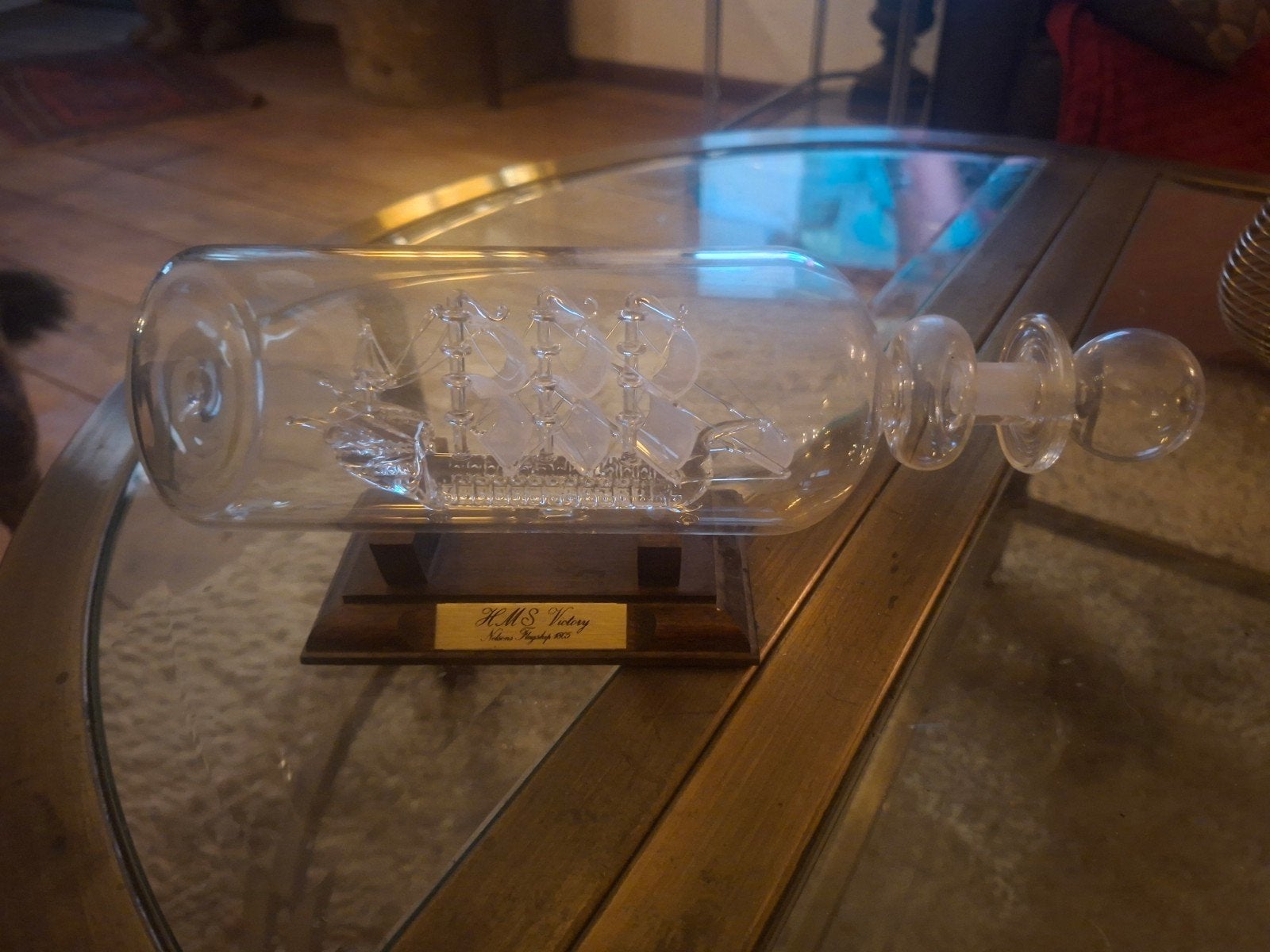 Glazen fles met HMS Victory schip en standaard, Antiek en Kunst, Ophalen of Verzenden