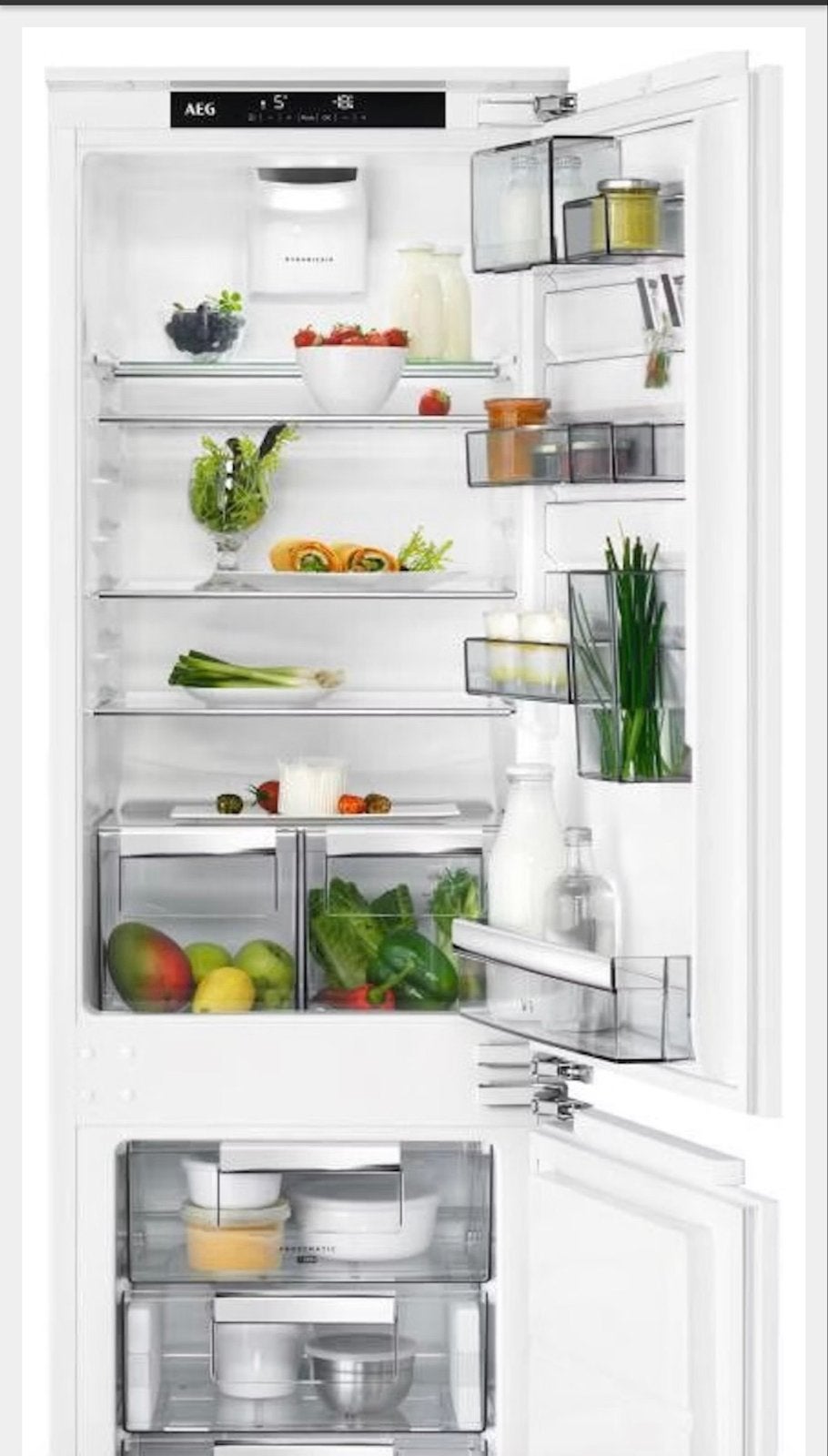 AEG Inbouw Koelvriescombinatie 245L NoFrost SCE818C5TC, Ophalen, Gebruikt, 200 liter of meer, Met aparte vriezer