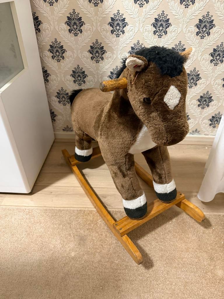 Bruin hobbelpaard met witte bles, Ophalen of Verzenden, Gebruikt