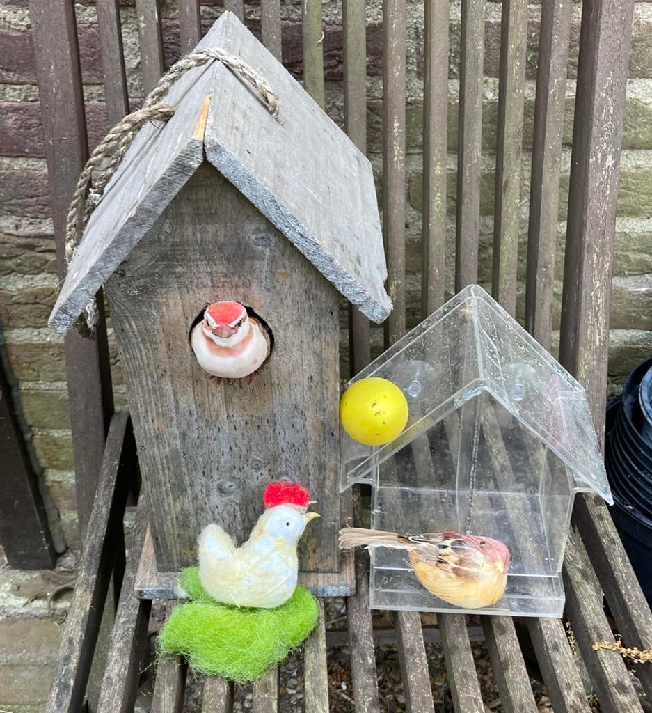 Vogelhuisje en voederhuisje met vogeltjes, Ophalen of Verzenden, Gebruikt