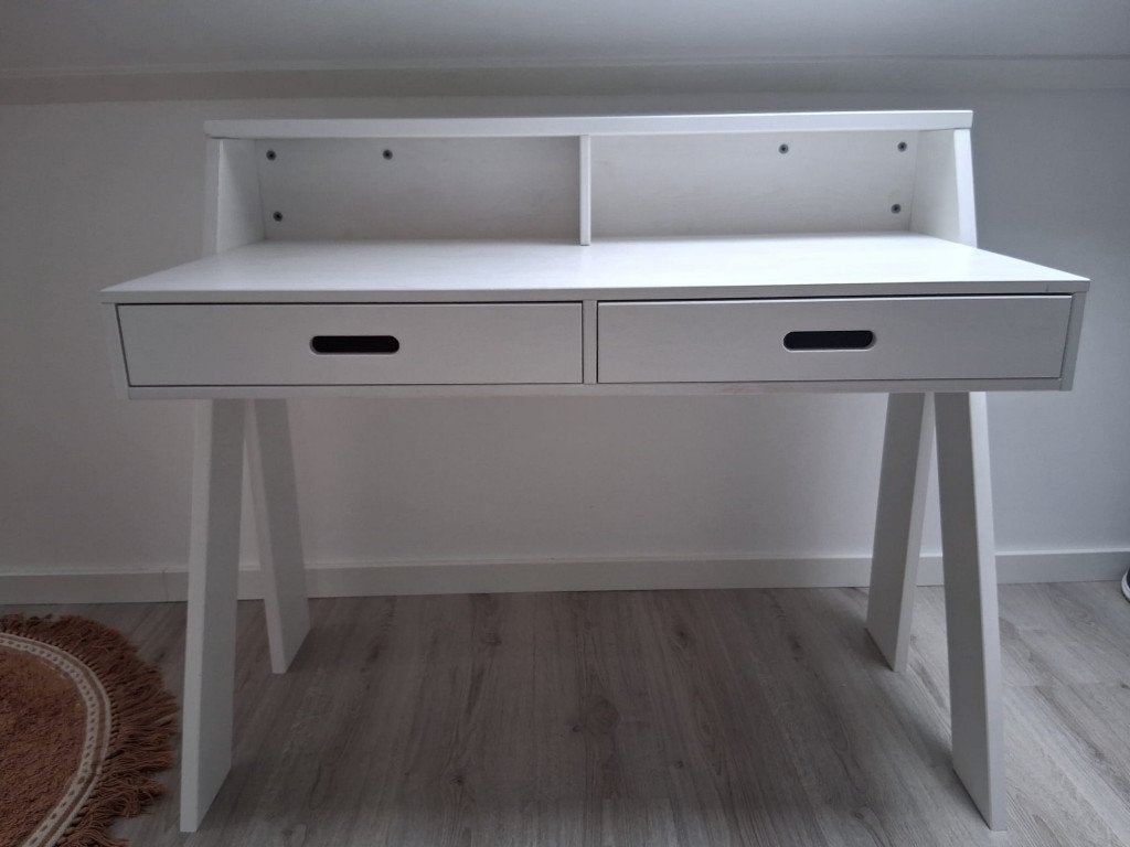 Wit Ikea Bueau, Ophalen, Met lades, Gebruikt, Hout