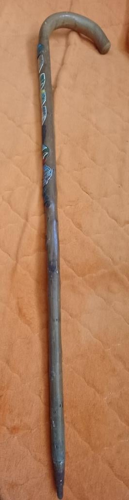 Vintage Alpen wandelstok met souvenir emblemen, Ophalen