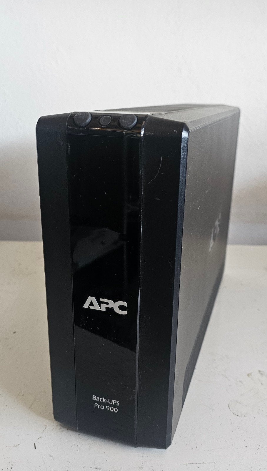 APC Back-UPS Pro 900 UPS - Noodstroomvoeding, Computers en Software, Noodvoedingen (UPS), Gebruikt, Ophalen of Verzenden
