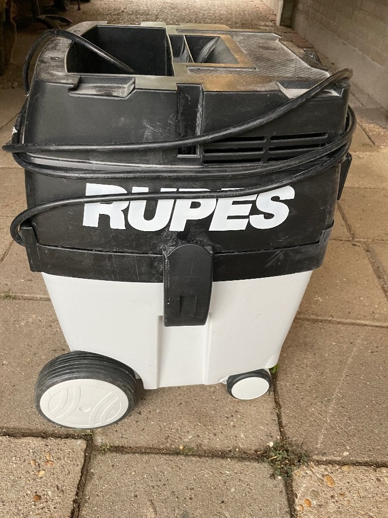 Stofzuiger merk Rupes, Witgoed en Apparatuur, Stofzuigers, Zo goed als nieuw, Industriële stofzuiger, 1200 tot 1600 watt, Regelbare zuigkracht