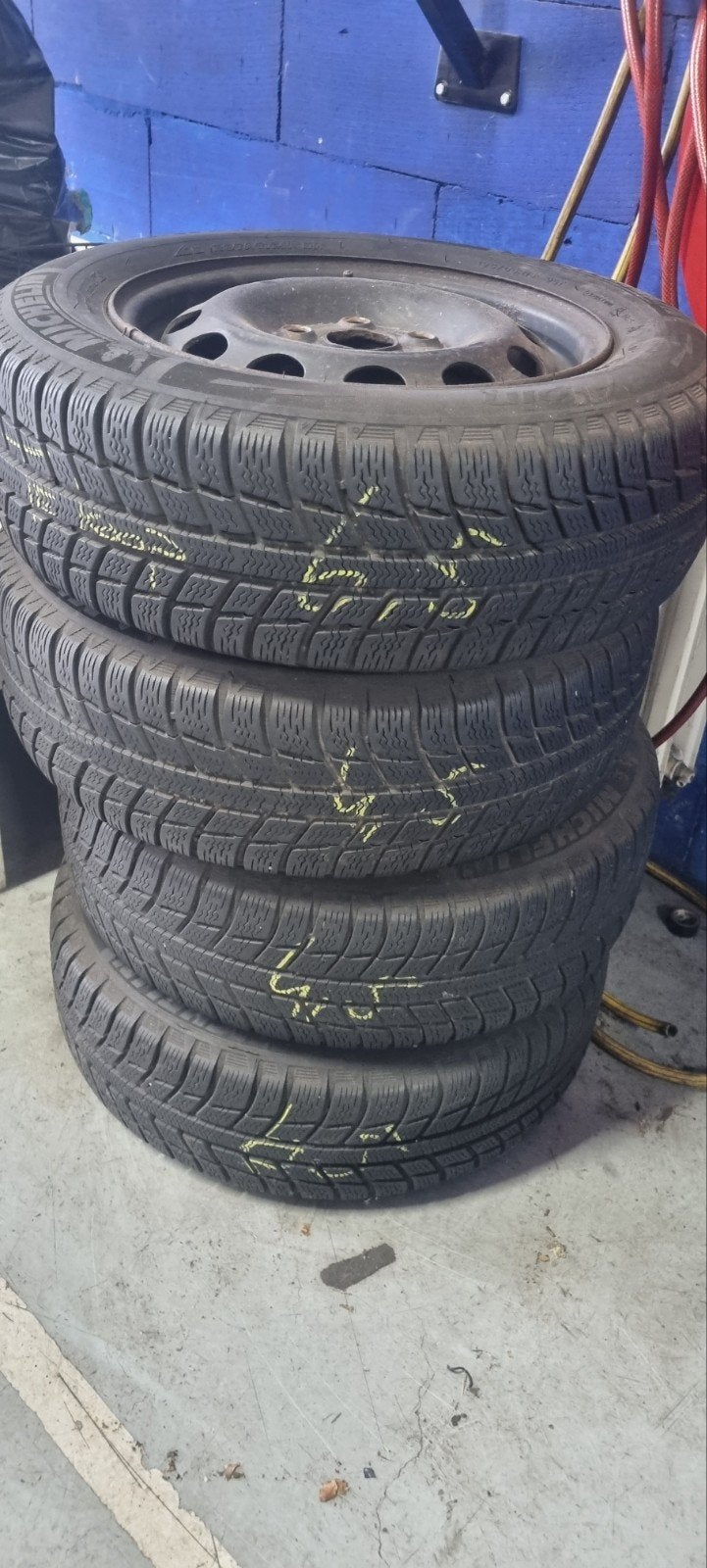 Complete winterbandenset VW Passat - Michelin Alpin A3, Ophalen, Gebruikt, 15 inch, Banden en Velgen