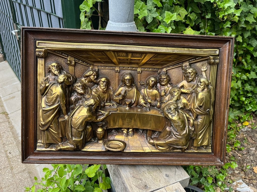 Messing reliëfsculptuur met houten lijst, Huis en Inrichting, Woonaccessoires | Lijsten, Ophalen of Verzenden, Gebruikt, Overige materialen