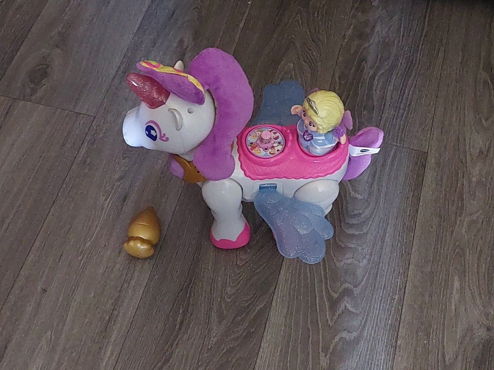 V-Tech. Vrolijke Vriendjes Eenhoorn Met 1 Popje., Kinderen en Baby's, Speelgoed | Vtech, Ophalen of Verzenden, Zo goed als nieuw