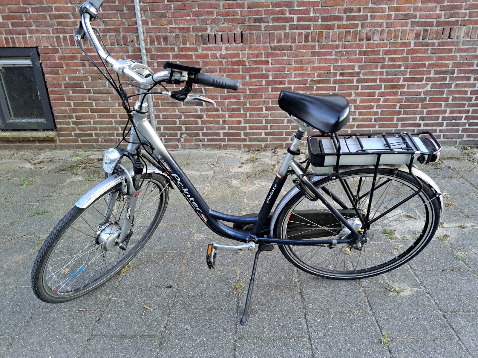 Elektrische damesfiets, Fietsen en Brommers, Fietsen | Dames | Damesfietsen, Gebruikt, Overige merken, (Extra) lage instap, Versnellingen