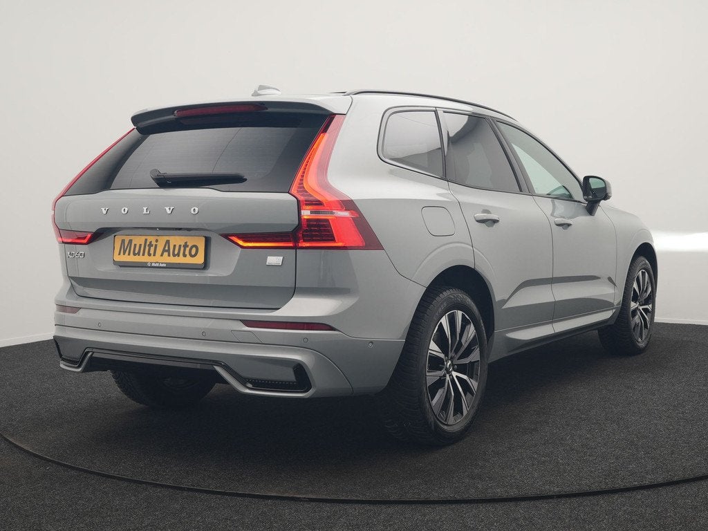 Volvo XC60 T6 AWD Plus Dark LONG RANGE PHEV 350pk Dealer O.H, Auto's, Volvo, Automaat, Lichtsensor, Gebruikt, 4 cilinders
