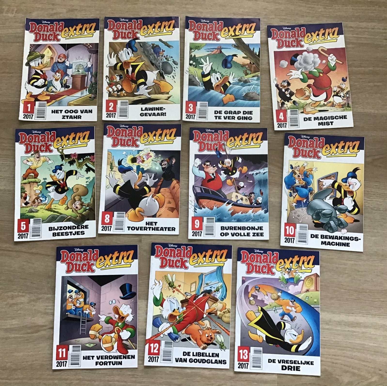 11 Donald Duck Extra tijdschriften uit 2017, Donald Duck / Disney, Ophalen of Verzenden, Zo goed als nieuw, Meerdere stripboeken