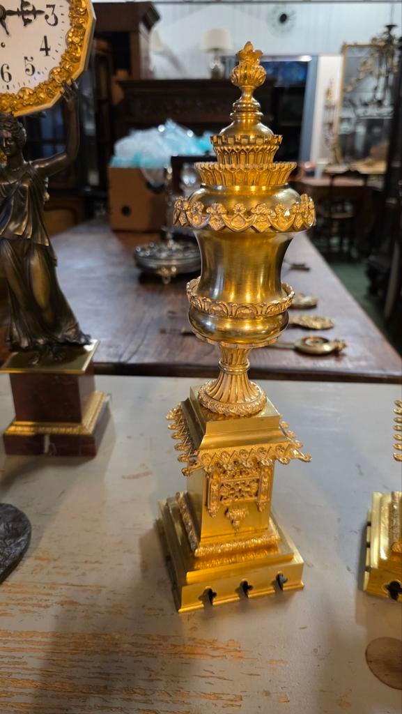Twee Brons vuurvergulden Empire bokalen, Ophalen of Verzenden