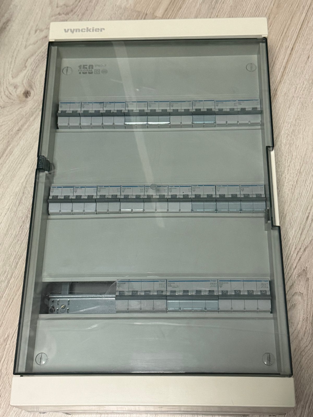 Hager Groepenkast met 24 installatieautomaten, Ophalen of Verzenden, Zo goed als nieuw, Hager, Groepenkast