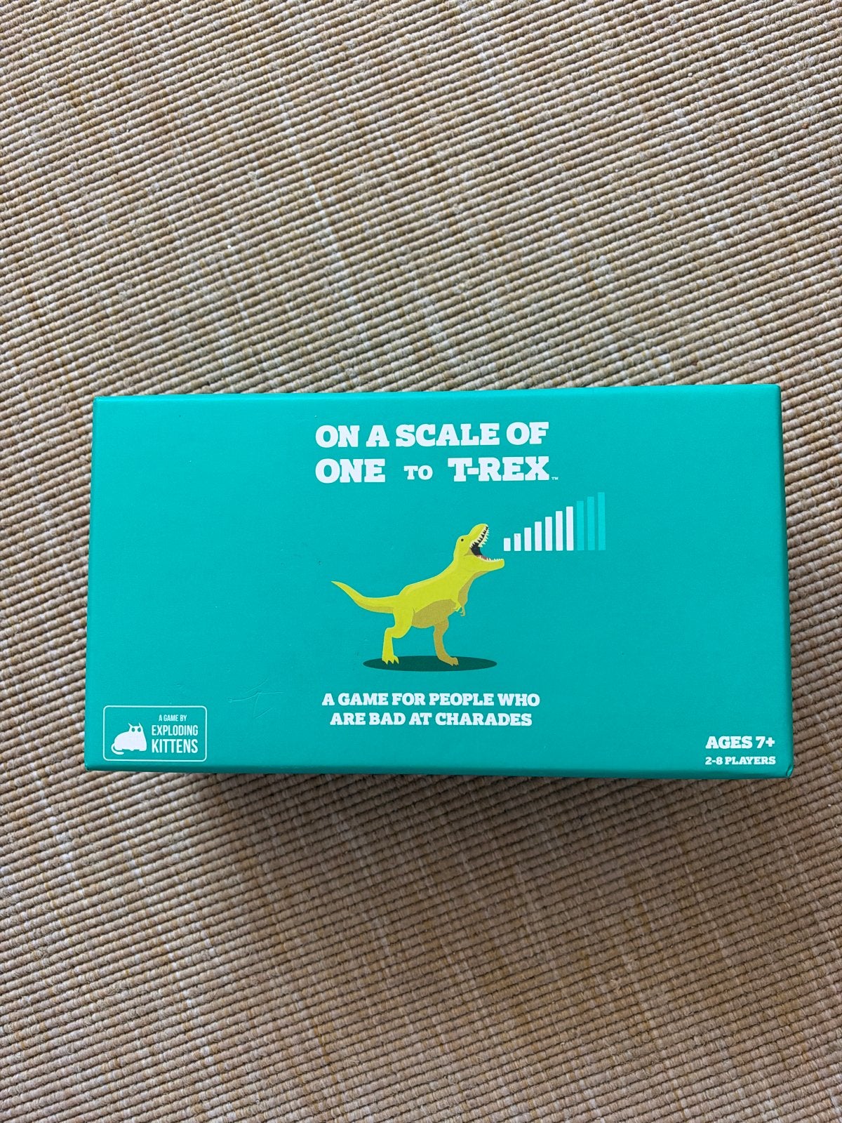On a Scale of One to T-Rex - Partyspel van Exploding Kittens, Drie of vier spelers, Ophalen of Verzenden, Zo goed als nieuw