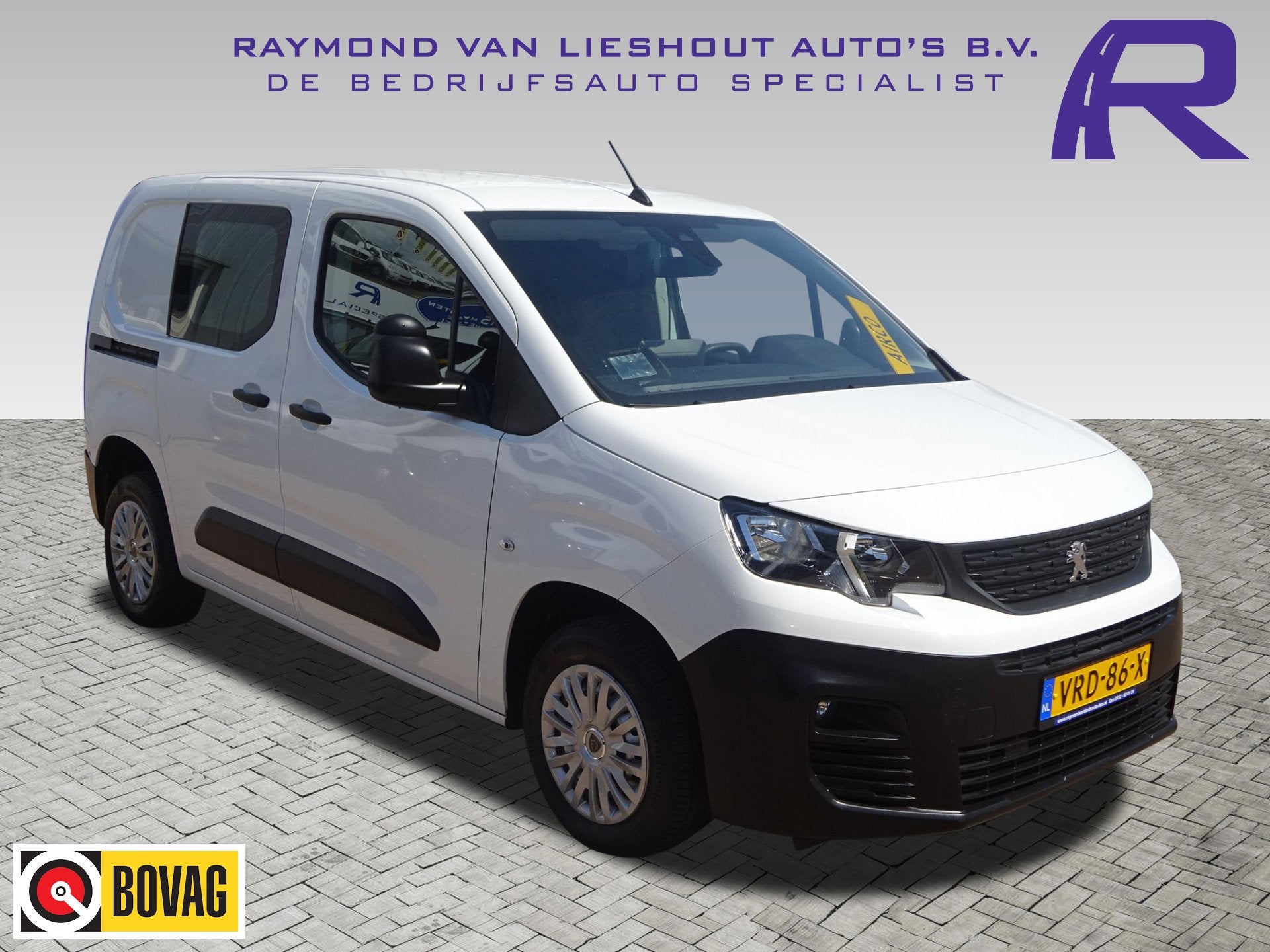 Peugeot Partner 1.2 PureTech Pro BENZINE AIRCO NAVI CRUISE C, Voorwielaandrijving, Dealer onderhouden, Gebruikt, 1199 cc