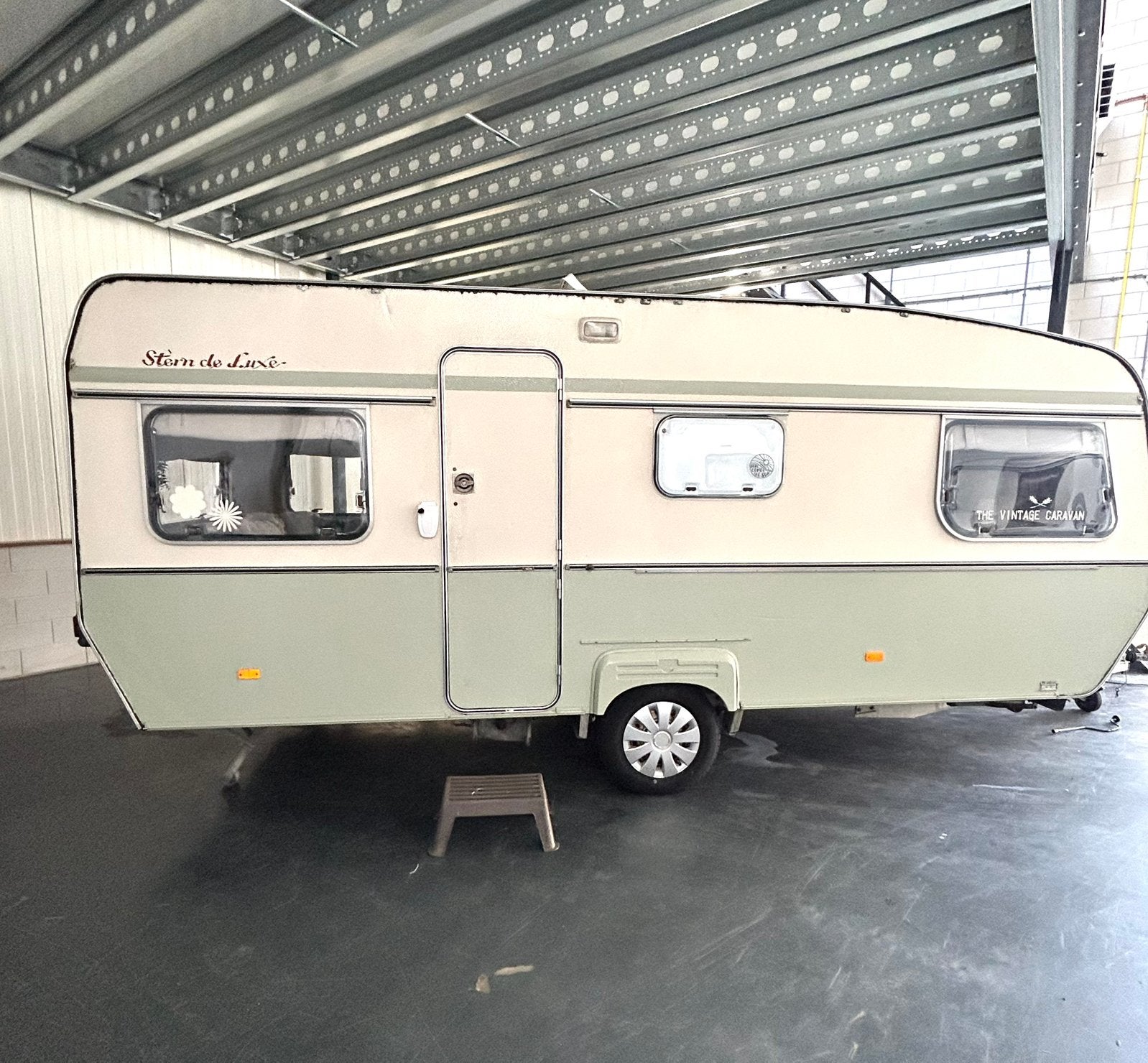 Retro Caravan 4 persoons, Koelkast, Bedrijf, Treinzit, 750 - 1000 kg