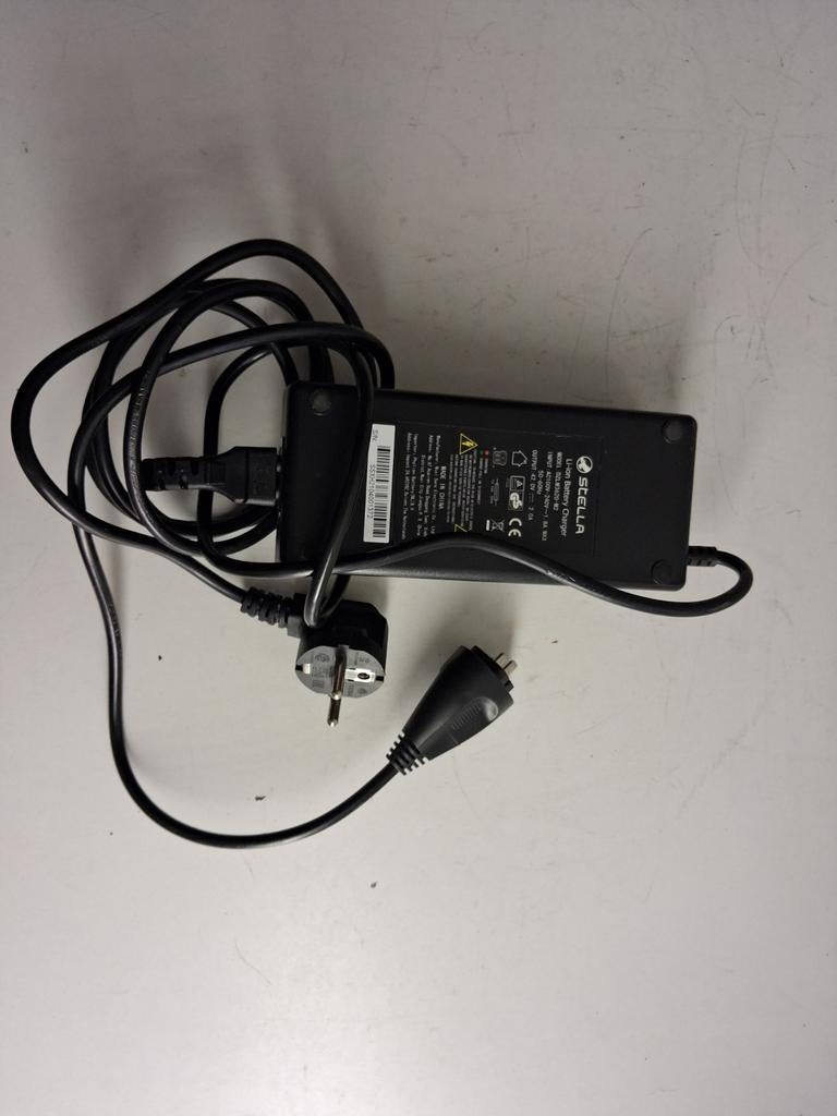 Acculader Stella Eleon SlimFit 2.0/2.1, Pyter jurjensstrjitte stiens, Ophalen of Verzenden, Zo goed als nieuw, Stella