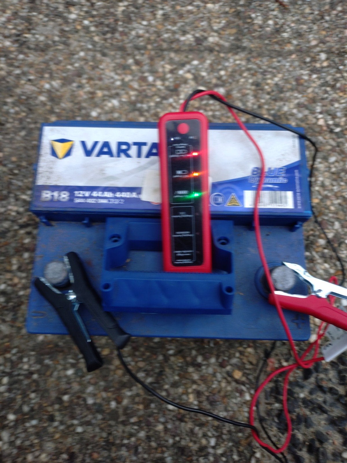 Varta Blue Dynamic B18 12V 44Ah 440A accu, Ophalen, Gebruikt, Universele onderdelen