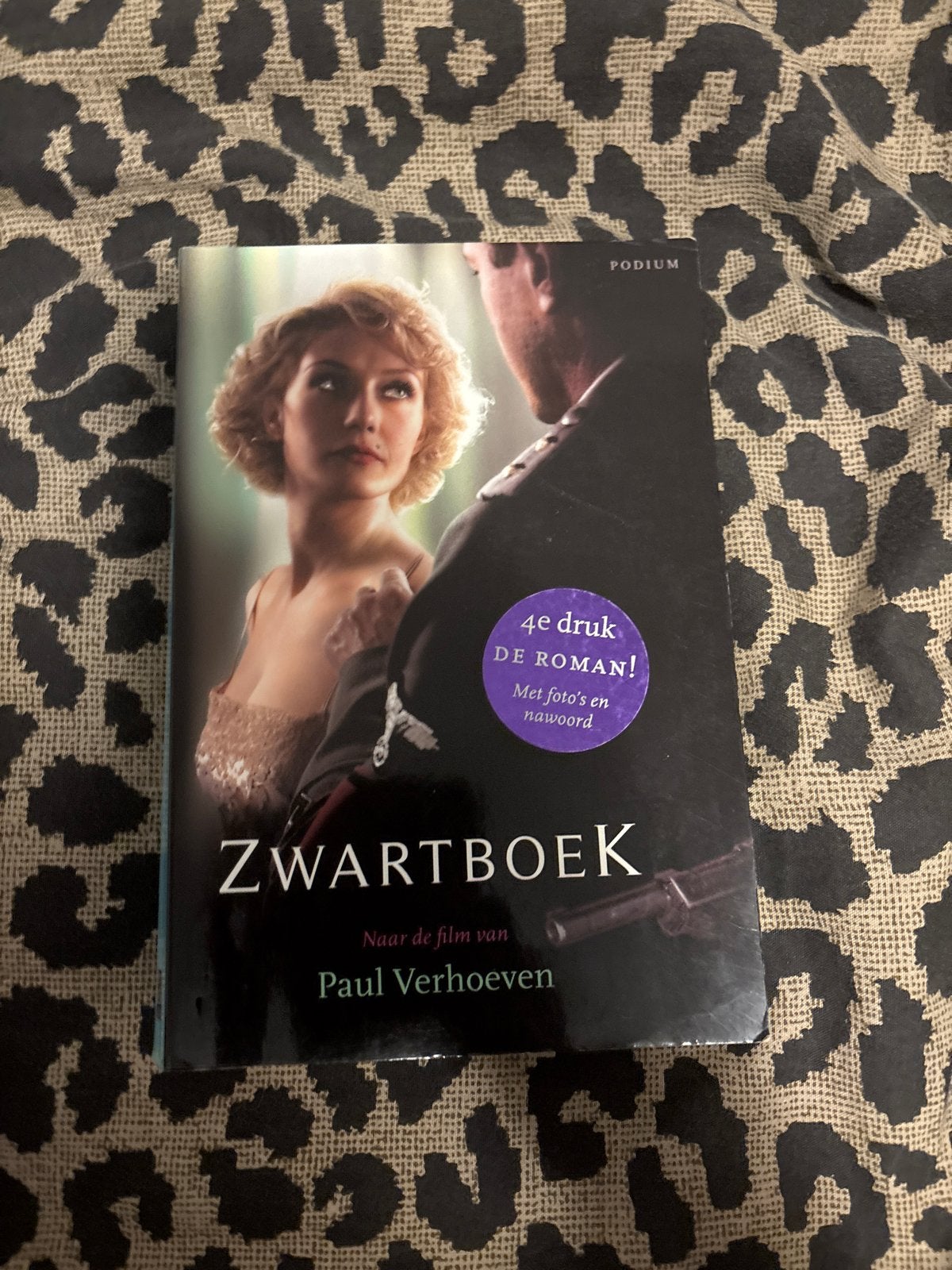 Boek Zwartboek - Naar de film van Paul Verhoeven, Ophalen of Verzenden, Gelezen, Nederland