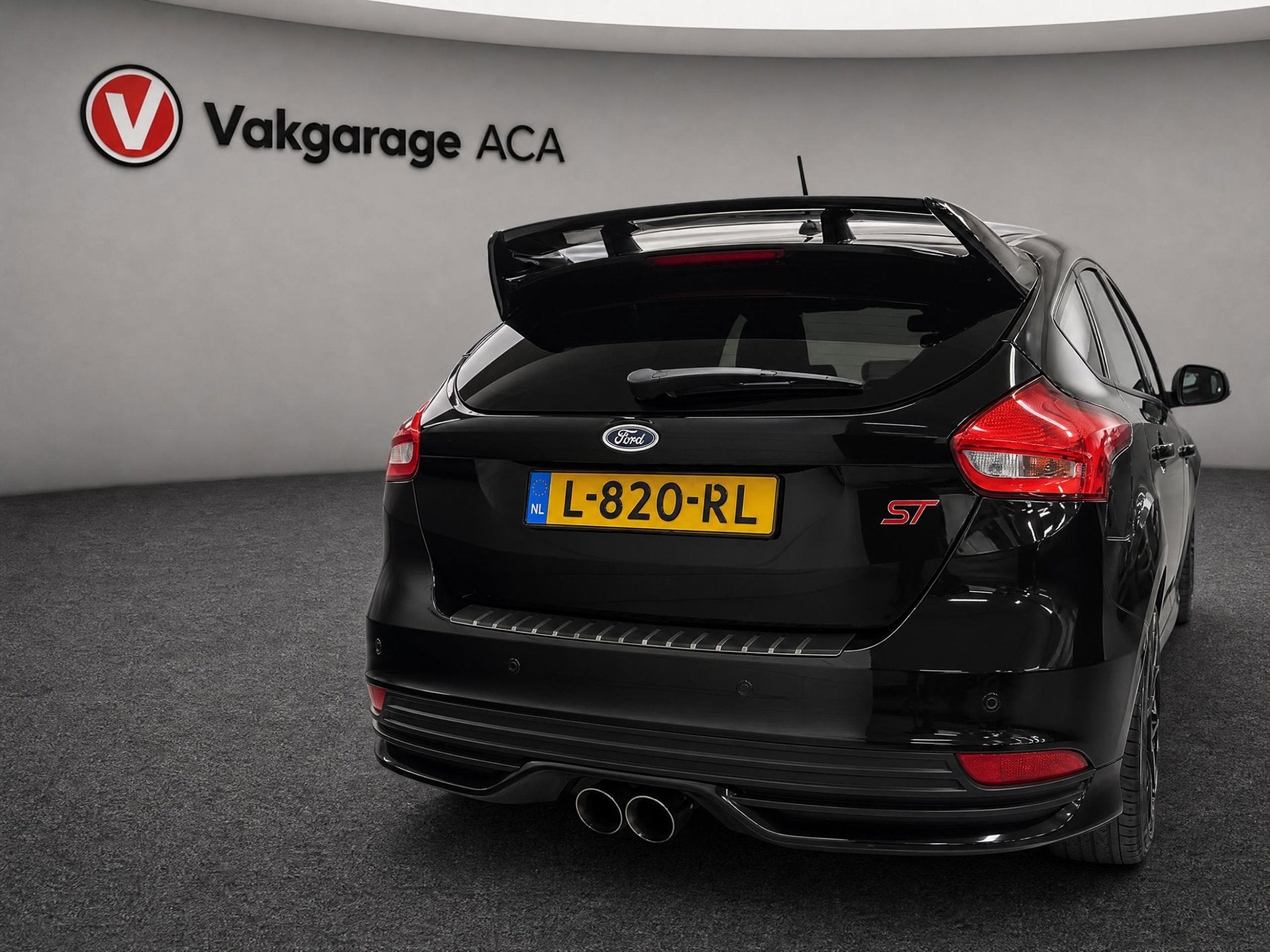 Foto 2 van Ford Focus 2.0 ST // 250 PK // 122.000 km // CLIMA // NAVI /
