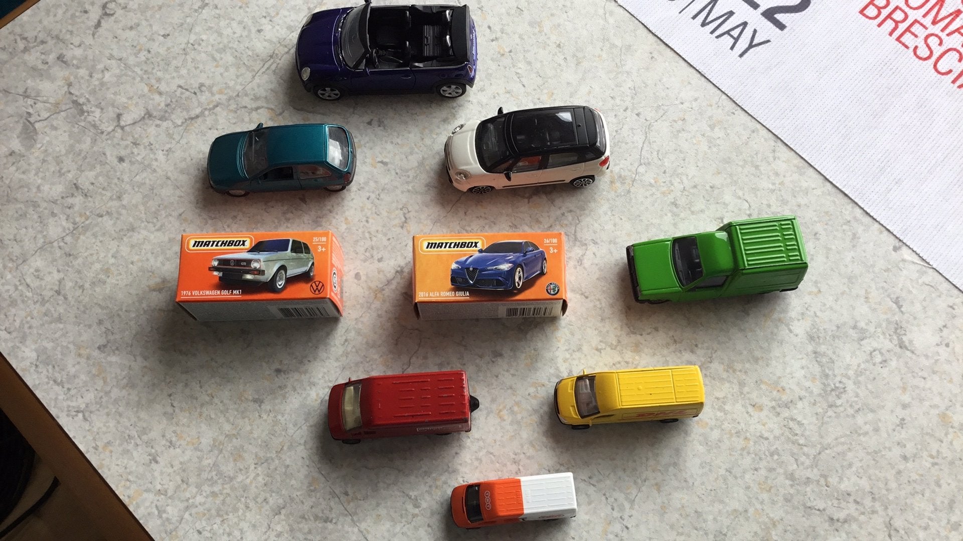 Div model autootjes o.a. Mercedes Sprinter zie foto’s, Hobby en Vrije tijd, Modelauto's | Overige schalen, Zo goed als nieuw, Auto