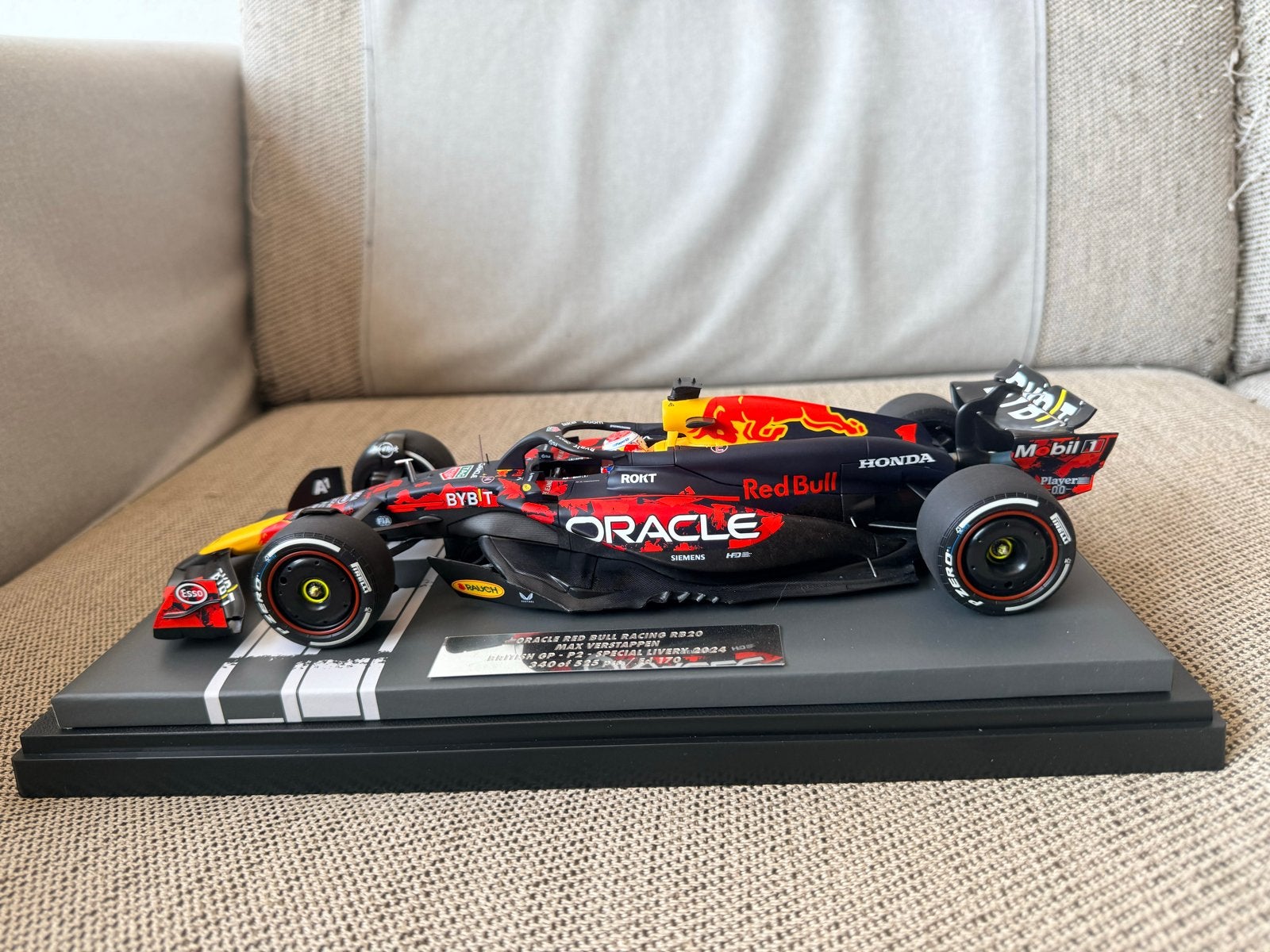 Red Bull Racing RB20 Max Verstappen schaalmodel 1:18, Ophalen, Zo goed als nieuw, Overige typen