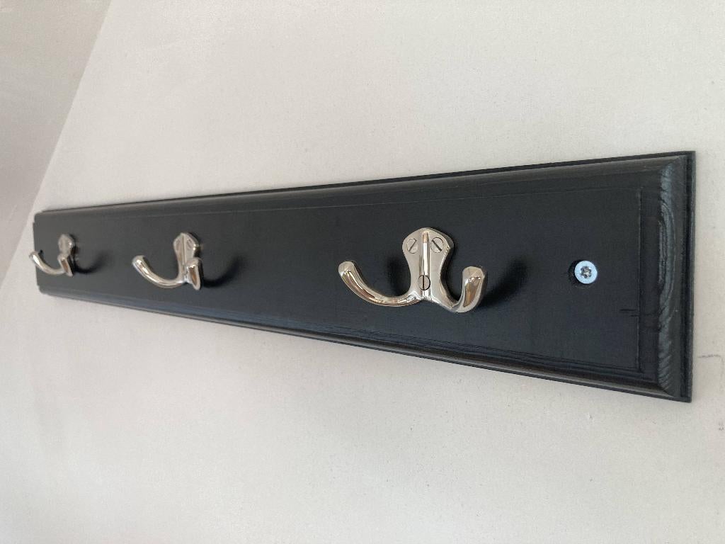 Coat racks (2) in black wood and chrome, Wandkapstok, Ophalen of Verzenden, Zo goed als nieuw, Minder dan 100 cm