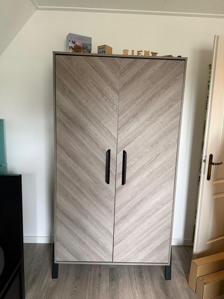 Babykamer TWF Havana: Kast, Commode, Ledikant 70x140, Ophalen, Gebruikt, Jongetje of Meisje