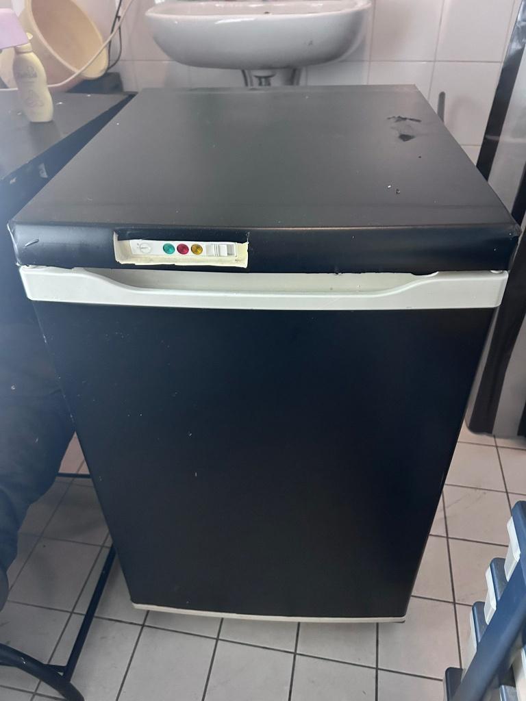 Vriezer tafelmodel, Witgoed en Apparatuur, Vriezers en Diepvrieskisten, Gebruikt, Minder dan 60 cm, Energieklasse A of zuiniger