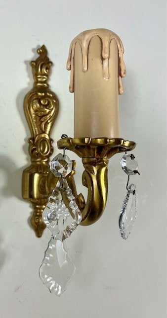 Vintage Frans bronzen wandlampje met kristallen glaspegels, Ophalen of Verzenden, Gebruikt, Glas, Wandlamp