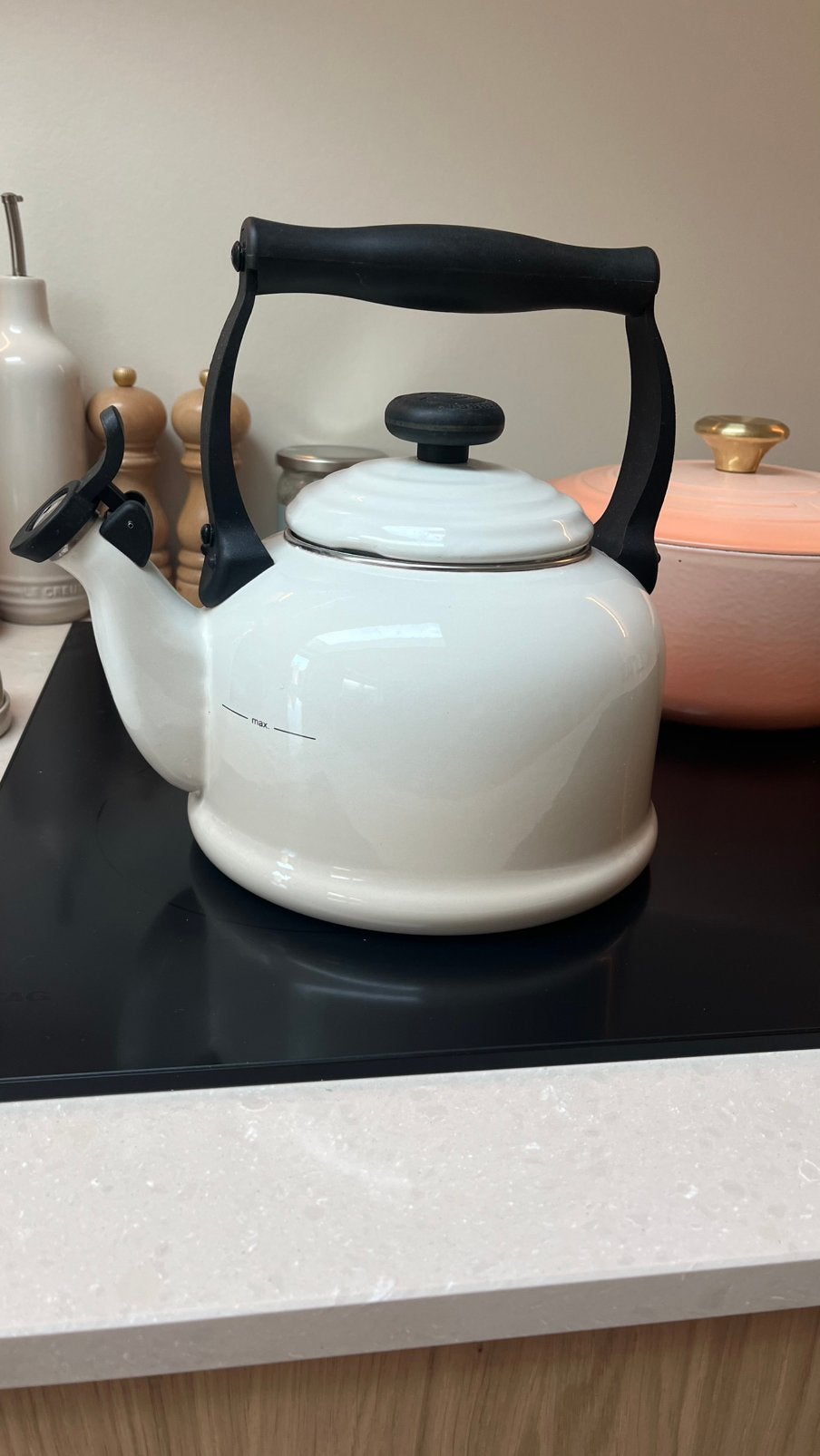 Le creuset fluitketel, Witgoed en Apparatuur, 2 liter of meer, Ophalen, Zo goed als nieuw