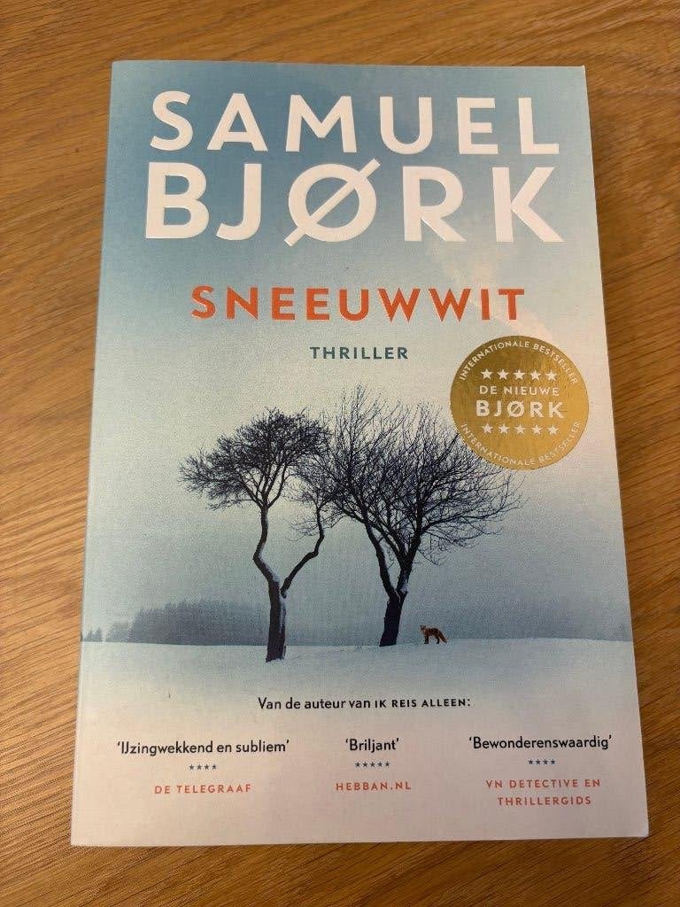 Samuel Bjørk - Sneeuwwit (Thriller), Boeken, Thrillers, Zo goed als nieuw, Scandinavië, Ophalen of Verzenden