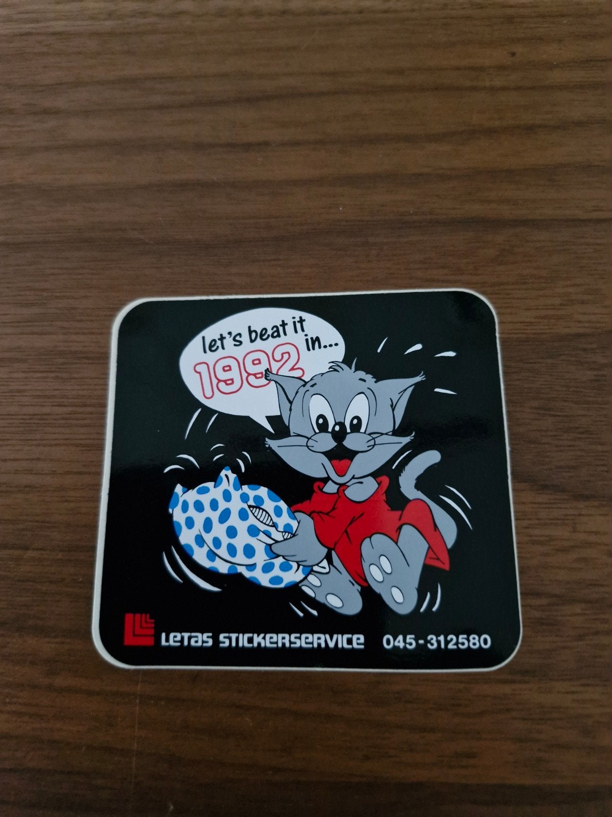 9728 Vintage Letas Stickerservice Sticker 1992 Kat, Ophalen of Verzenden, Zo goed als nieuw, Overige typen