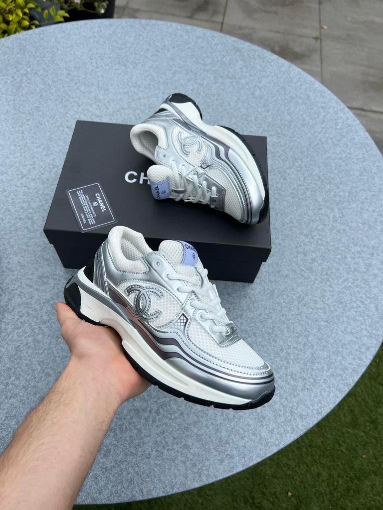 Witte en zilveren sneakers - Maat 38, Ophalen of Verzenden, Zo goed als nieuw, Wit, Sneakers of Gympen