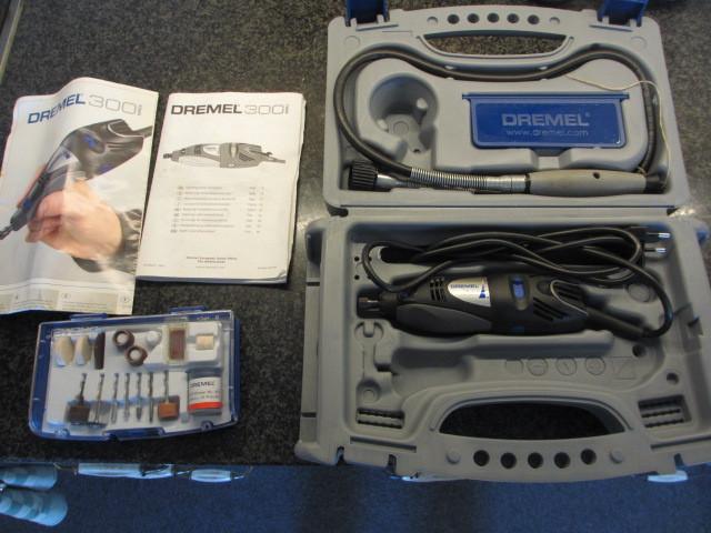 Dremel 300 in kunsstof koffer, Ophalen of Verzenden, Zo goed als nieuw