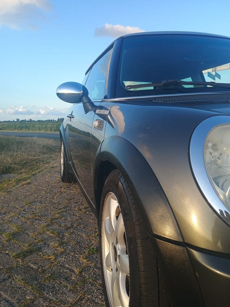 Mini 1.6 16V Cooper 2005 Grijs, Auto's, Voorwielaandrijving, Zwart, 4 cilinders, 4 stoelen