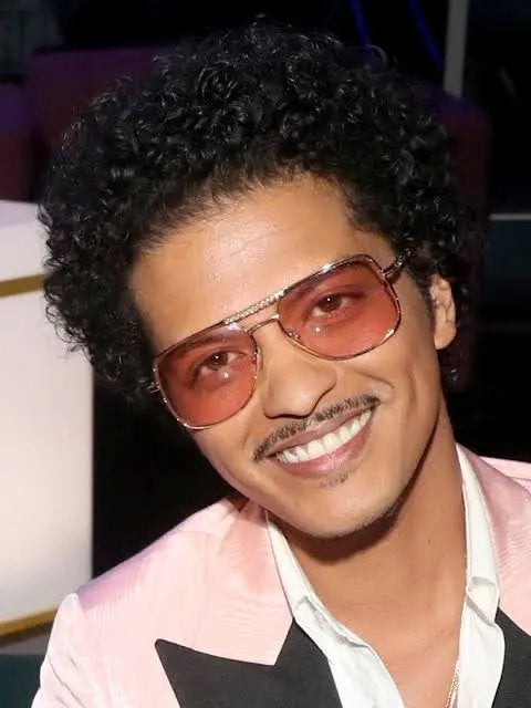 Bruno mars zondag vak 129 2x, Tickets en Kaartjes, Concerten | Dance, Eén persoon