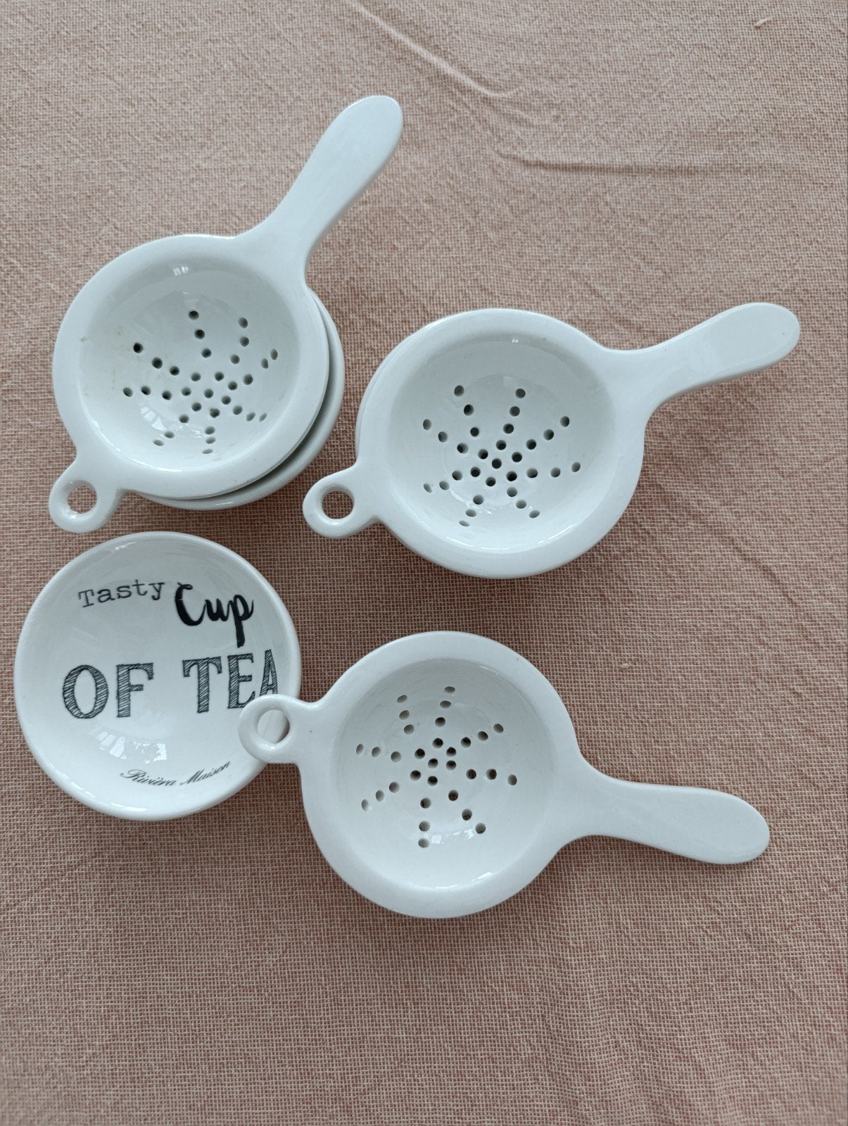 Riviera Maison Cup of Tea theezakjes houder met zeefjes, Overige merken, Overige typen, Nieuw, Ophalen of Verzenden
