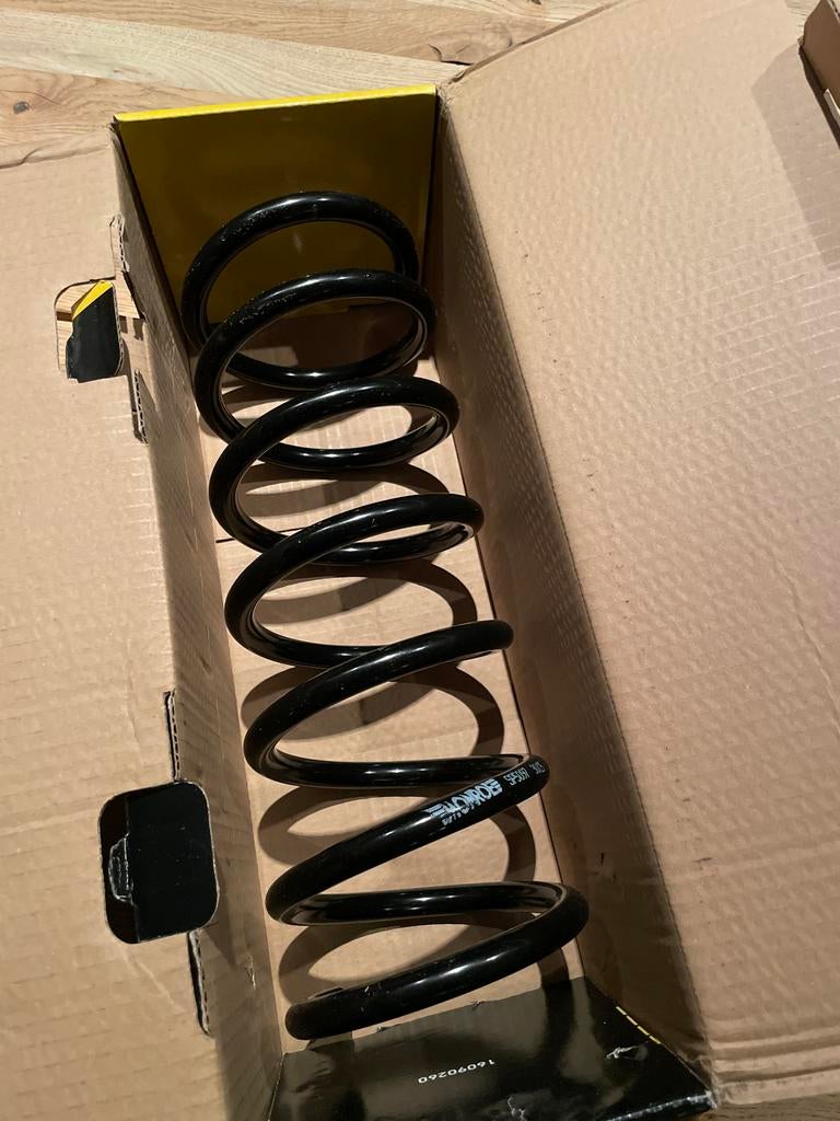 Nieuwe achterveren voor Volvo XC70 & Ford C-max, Ophalen of Verzenden, Nieuw, Volvo