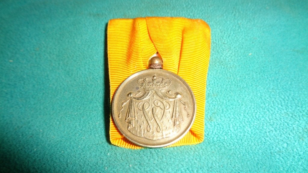 Medaille goud Trouwe dienst Wilhelmina 27 mm  , Verzenden, Landmacht, Nederland, Lintje, Medaille of Wings