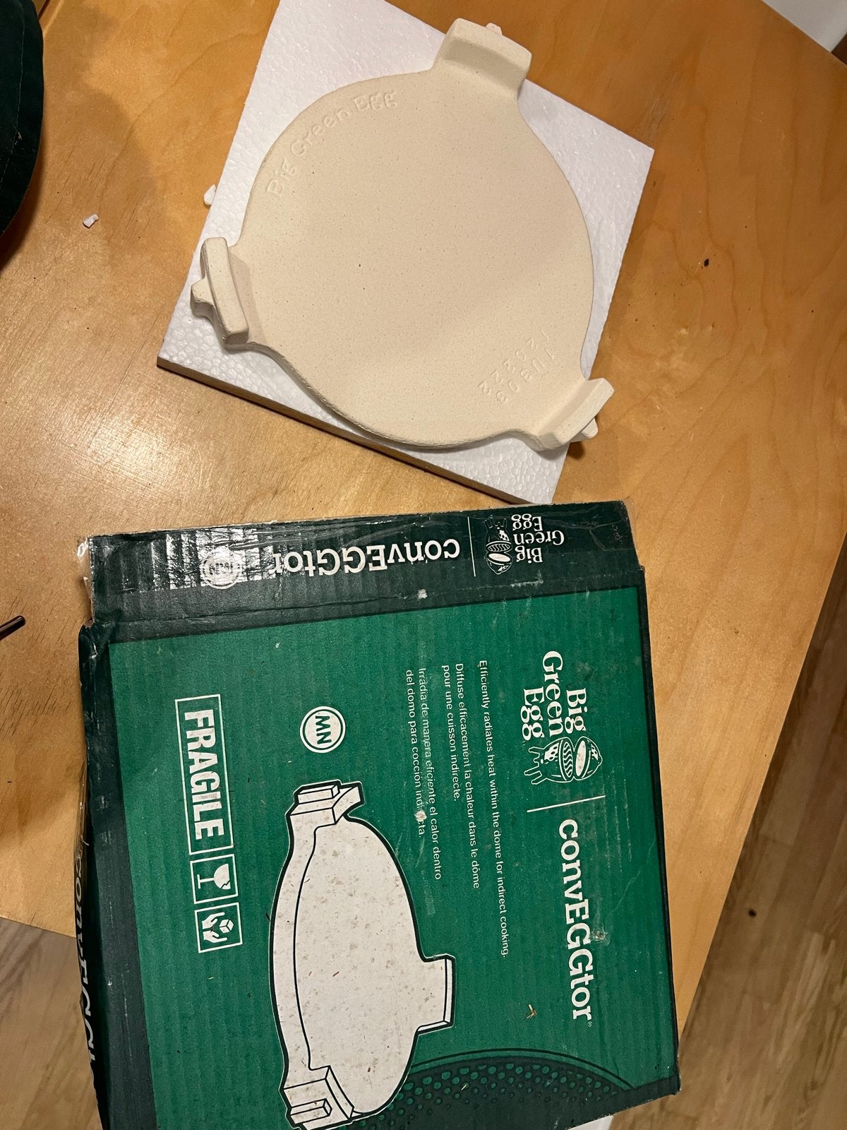 The Bastard Compact Kamado met accessoires en tafel, Ophalen, Gebruikt