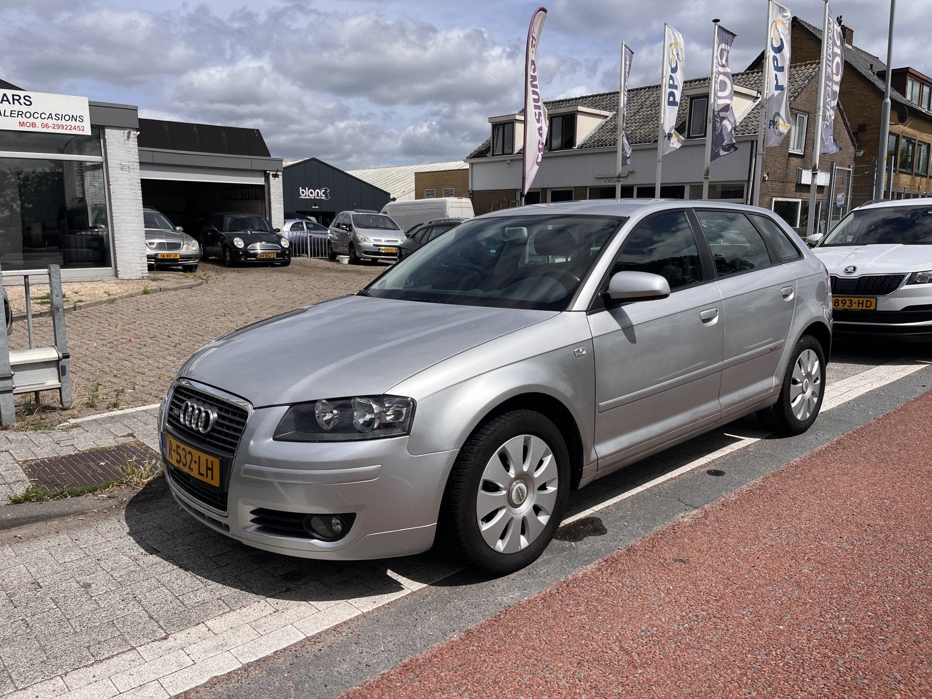 Audi A3 Sportback 1.6 FSI 5DRS. Ambiente S-Line Stoelverw. P, Auto's, Voorwielaandrijving, 15 km/l, Gebruikt, 4 cilinders
