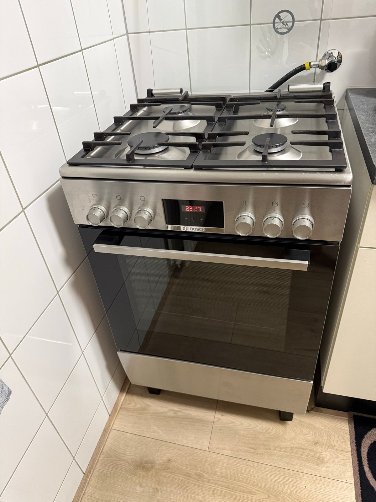 Bosch Vrijstaand Gasfornuis met Oven - RVS, Witgoed en Apparatuur, Gebruikt, 60 cm of meer, Gas, Vrijstaand