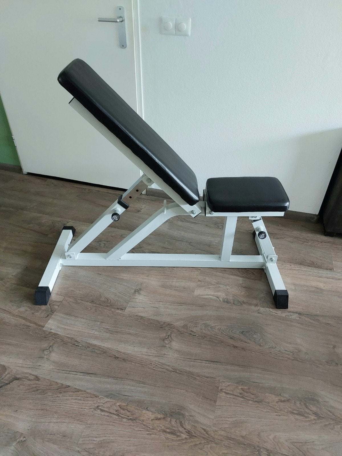 Robuuste halterbank met verstelbare zitting en leuning

Afme, Sport en Fitness, Ophalen, Gebruikt, Benen, Fitnessbank