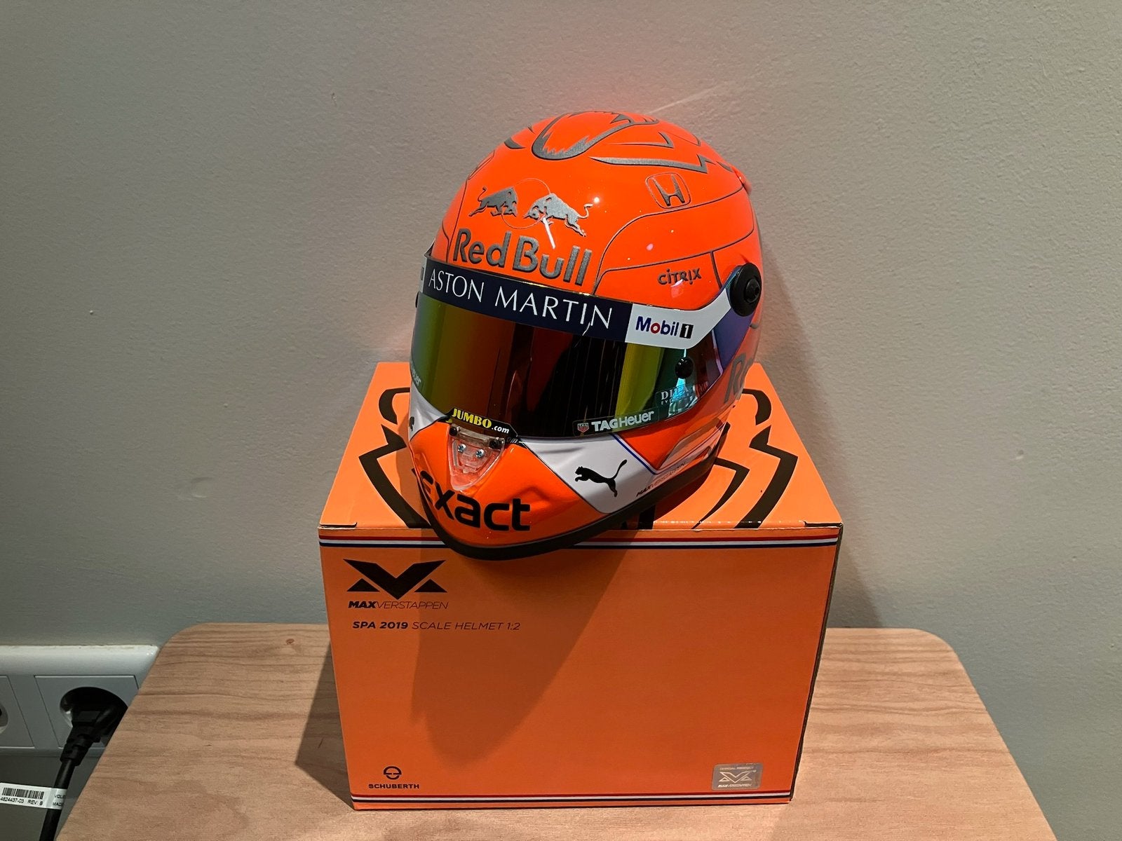 Max verstappen helm 1:2 spa 2019, Ophalen of Verzenden, Zo goed als nieuw, Formule 1