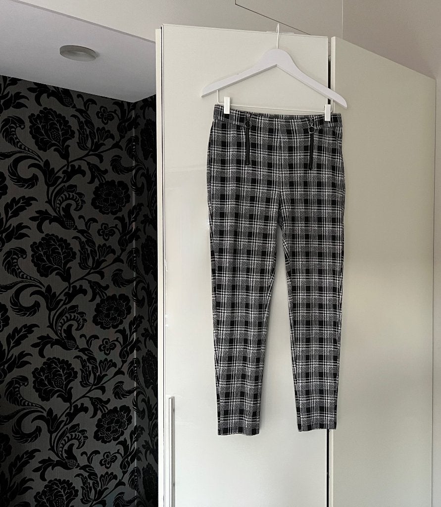 ZGAN: fraaie zwart/wit geruite broek met stretch; mt 40 (42), Maat 38/40 (M), Zwart, Ophalen of Verzenden, Zo goed als nieuw