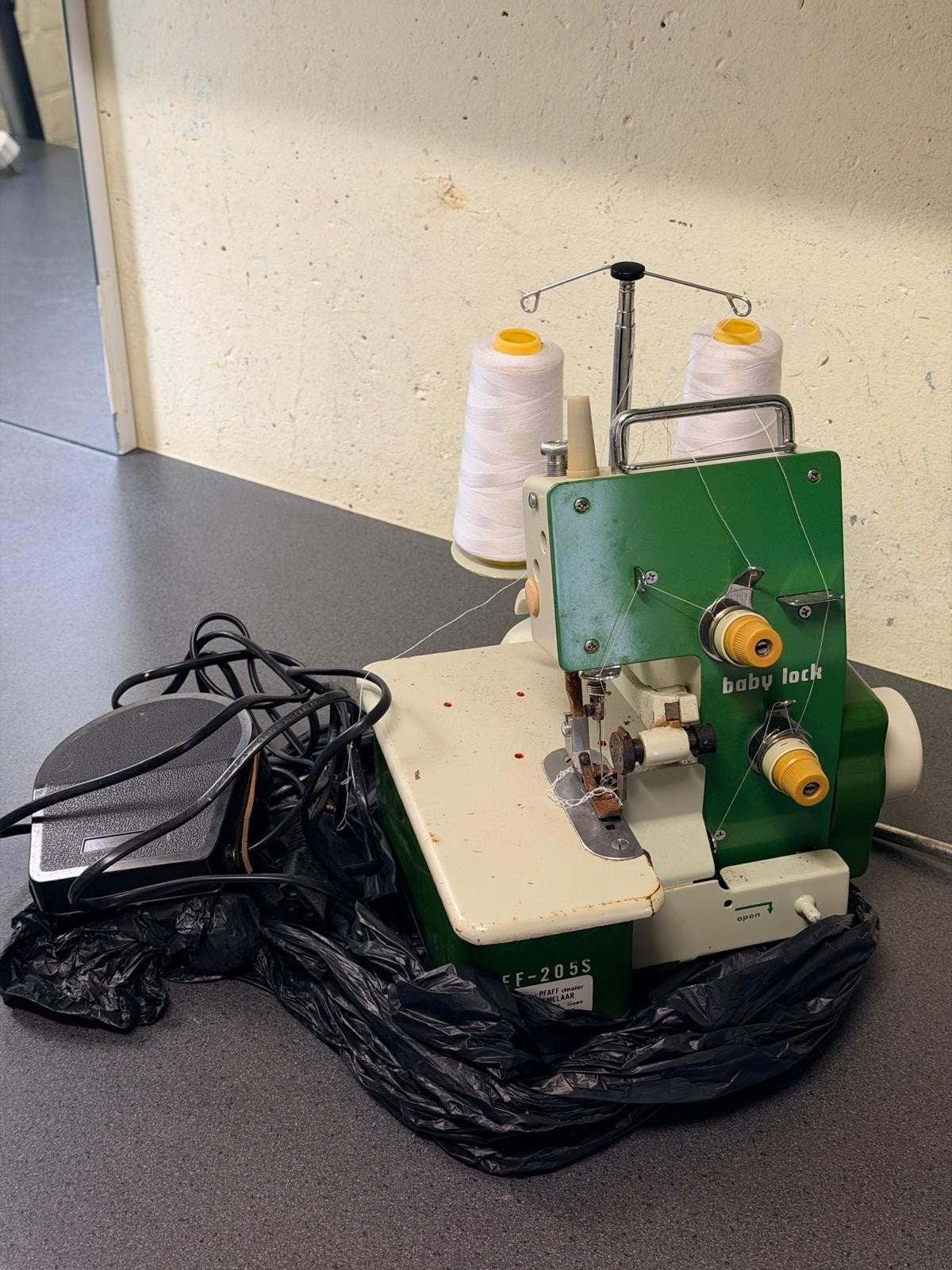 Baby Lock Lockmachine EF-205S - Groen, Ophalen of Verzenden, Gebruikt, Lockmachine, Overige merken