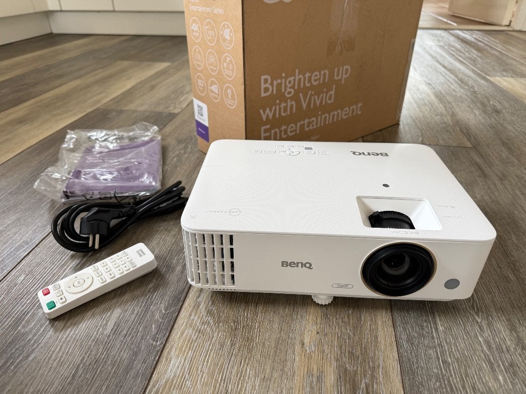 BenQ TH685 3D gamingbeamer incl. Reservelamp, LED, Ophalen of Verzenden, Zo goed als nieuw, Full HD (1080)